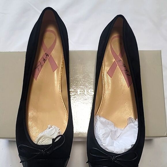 Marc Fisher Women's Flats - Picture 2 of 7